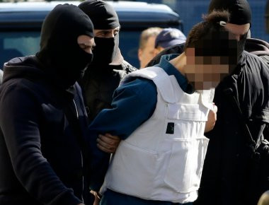 Αυτός είναι ο 29χρονος τρομοκράτης με τα δέματα-βόμβες - Αντιμετωπίζει βαριές κατηγορίες (φωτό)